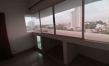 Oficina con Excelente Ubicacion