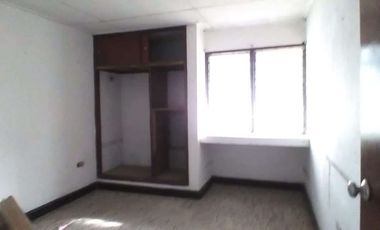 casa comercial muy amplia con excelente ubicación
