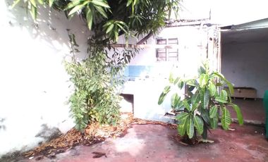 casa comercial muy amplia con excelente ubicación