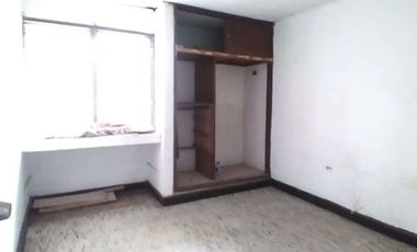 casa comercial muy amplia con excelente ubicación