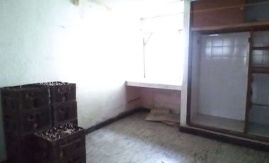 casa comercial muy amplia con excelente ubicación
