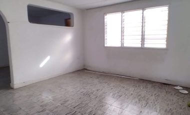 casa comercial muy amplia con excelente ubicación