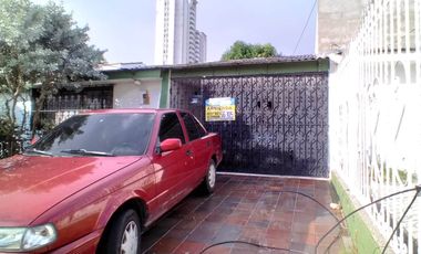 casa comercial muy amplia con excelente ubicación