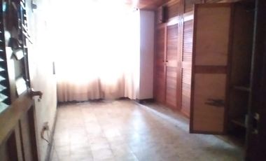 casa comercial muy amplia con excelente ubicación