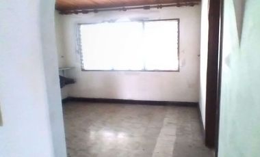 casa comercial muy amplia con excelente ubicación