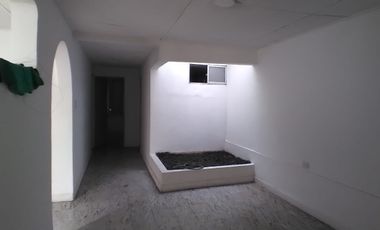 casa comercial muy amplia con excelente ubicación