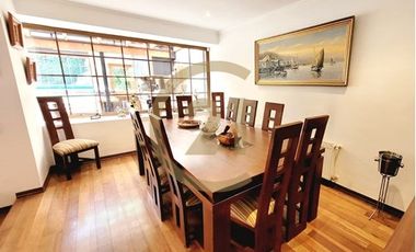 CASA CONDOMINIO, 4 DORM. SUITE, SERV, MARÍA MONVEL