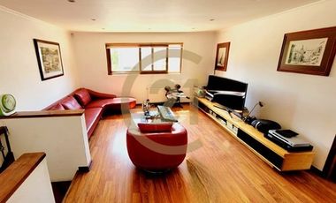 CASA CONDOMINIO, 4 DORM. SUITE, SERV, MARÍA MONVEL