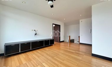 DEPARTAMENTO DUPLEX DE ARRIENDO EN CUMBAYA