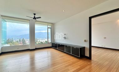 DEPARTAMENTO DUPLEX DE ARRIENDO EN CUMBAYA