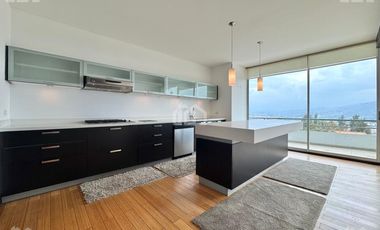 DEPARTAMENTO DUPLEX DE ARRIENDO EN CUMBAYA