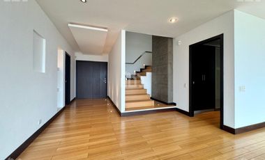 DEPARTAMENTO DUPLEX DE ARRIENDO EN CUMBAYA