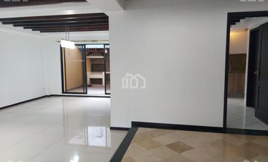 CASA DE RENTA EN CUMBAYÁ