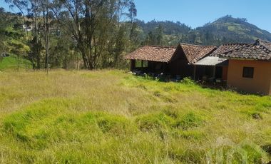 CASA Y TERRENO DE VENTA ZHIDMAD AZUAY