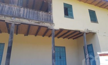CASA Y TERRENO DE VENTA ZHIDMAD AZUAY