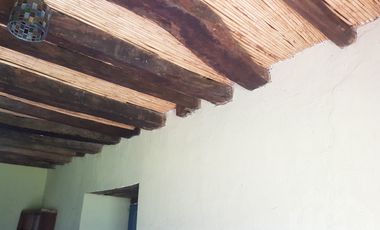 CASA Y TERRENO DE VENTA ZHIDMAD AZUAY