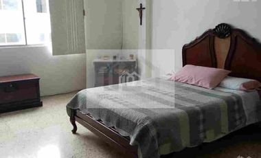 CASA EN EL CENTRO DE MANTA