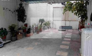CASA EN EL CENTRO DE MANTA