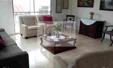 CASA EN EL CENTRO DE MANTA