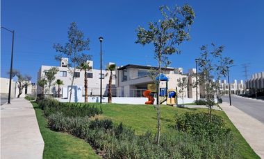 CASA EN VENTA EN CIUDAD MESETA QUERETARO GAA