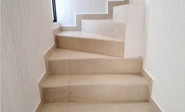 CASA EN VENTA EN CIUDAD MESETA QUERETARO GAA