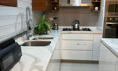 CASA EN RENTA O VENTA EN FRACCIONAMIENTO ESPACIOS BARCELONA (AMUEBLADA)