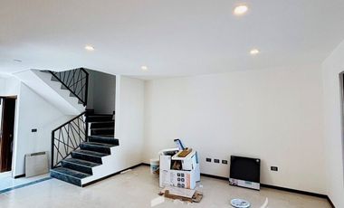 Casa totalmente nueva con doble frente en venta - Fracc. Las palomas