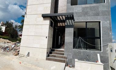 Casa totalmente nueva con doble frente en venta - Fracc. Las palomas