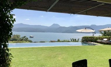VALLE DE BRAVO, LA PEÑA,  VENTA CASA AMUEBLADA EN CONDOMINIO