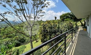 Casa en arriendo en conjunto, zona San Bernardo del Viento, Manizales