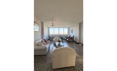 SE VENDE APARTAMENTO EN EL VIEJO PRADO