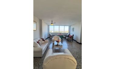 SE VENDE APARTAMENTO EN EL VIEJO PRADO