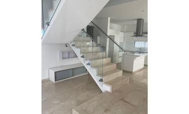Casa en arriendo en conjunto cerrado en el Rodadero