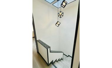 Se vende hermosa casa en paseo real