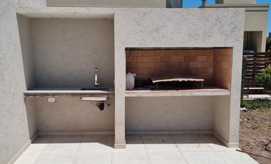 Casa en venta en Pilar del Este, San Ramon