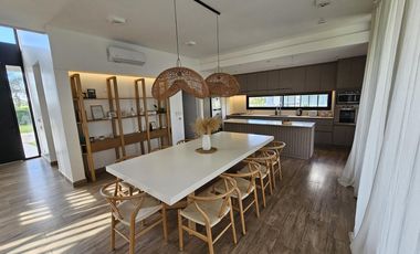 Casa en Círculo Hebreo