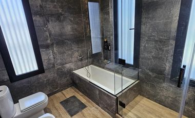 Casa en Círculo Hebreo