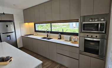 Casa en Círculo Hebreo