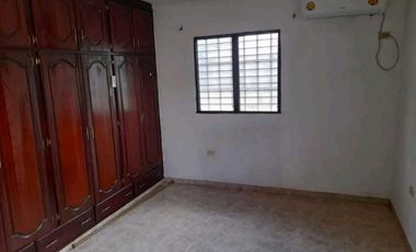 ALQUILO CASA AREA DE LOS GUAYACANES CHITRE