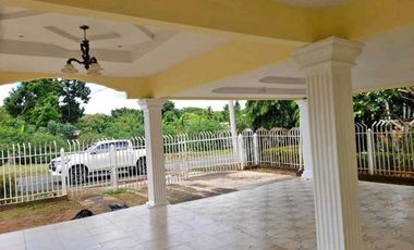 ALQUILO CASA AREA DE LOS GUAYACANES CHITRE