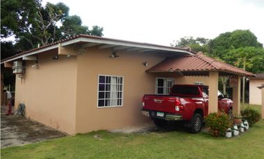 VENDO CASA LAS GUIAS OCCIDENTE FRENTE ENTRADA SEA CLIFF