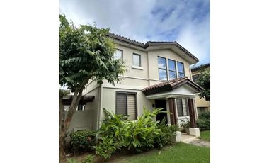 VENTA CASA RIVER VALLEY