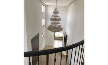 VENTA DE CASA EN COSTA DEL ESTE - PH PASEO DEL PARQUE