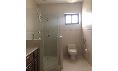 VENTA DE CASA EN COSTA DEL ESTE - PH PASEO DEL PARQUE