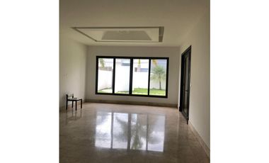 VENTA DE CASA EN COSTA DEL ESTE - PH PASEO DEL PARQUE