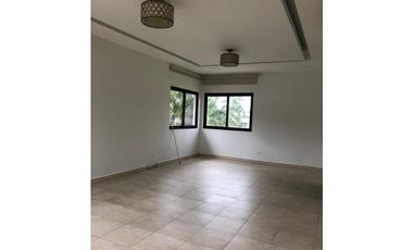 VENTA DE CASA EN COSTA DEL ESTE - PH PASEO DEL PARQUE