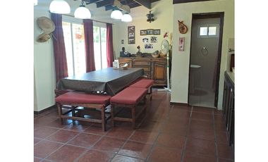 VENTA / CHALET 4 AMB Y QUINCHO /  LA CALETA  / MAR CHIQUITA