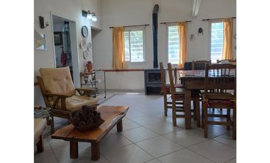 VENTA / CHALET 4 AMB Y QUINCHO /  LA CALETA  / MAR CHIQUITA