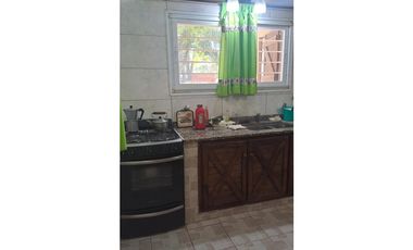 VENTA / CHALET 4 AMB Y QUINCHO /  LA CALETA  / MAR CHIQUITA