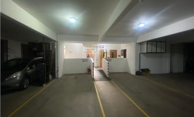 DEPARTAMENTO DE 3 AMBIENTES, CON VISTA AL MAR Y COCHERA